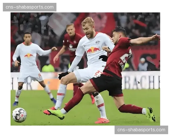 战术板:复盘门兴的“以攻代守”策略为何在对阵莱比锡时失效 战术板:复盘门兴的“以攻代守”策略为何在对阵莱比锡时失效