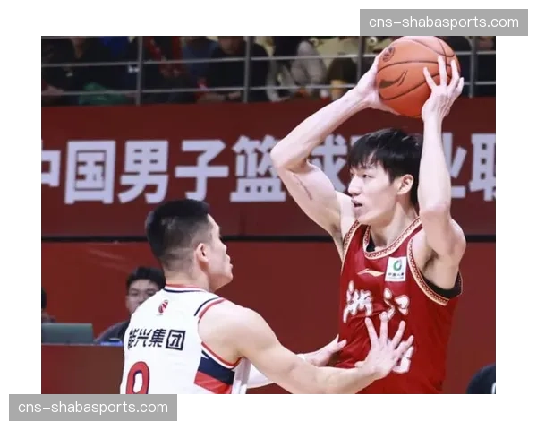 吴前命中超远压哨三分，浙江替补席瞬间沸腾