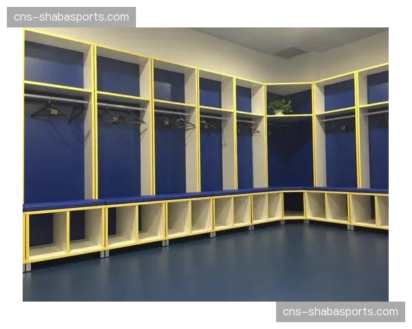 探营温布利：决赛更衣室已按两队传统颜色布置完毕